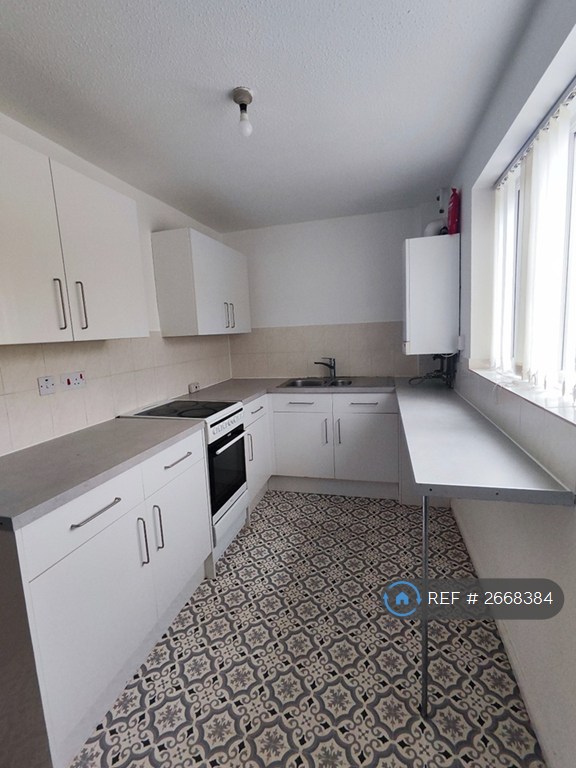 3 bedroom house in Loughrigg Close, Nottingham, NG2 (3 bed) (#2668384)