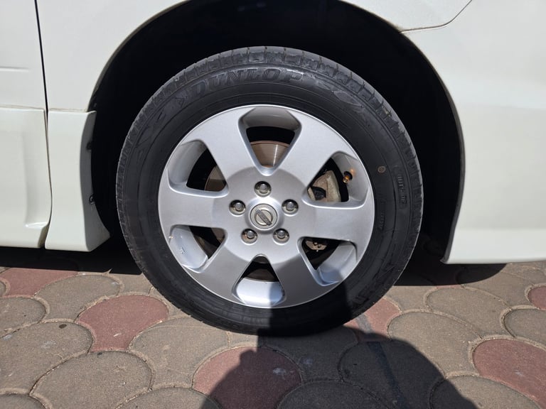 Nissan, 2008, 1990 (cc)