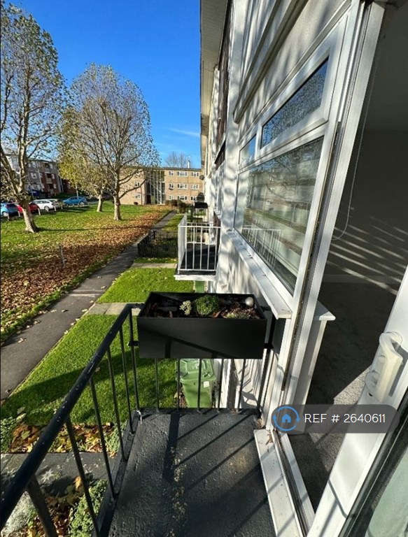 3 bedroom house in Long Riding, Basildon, SS14 (3 bed) (#2640611)