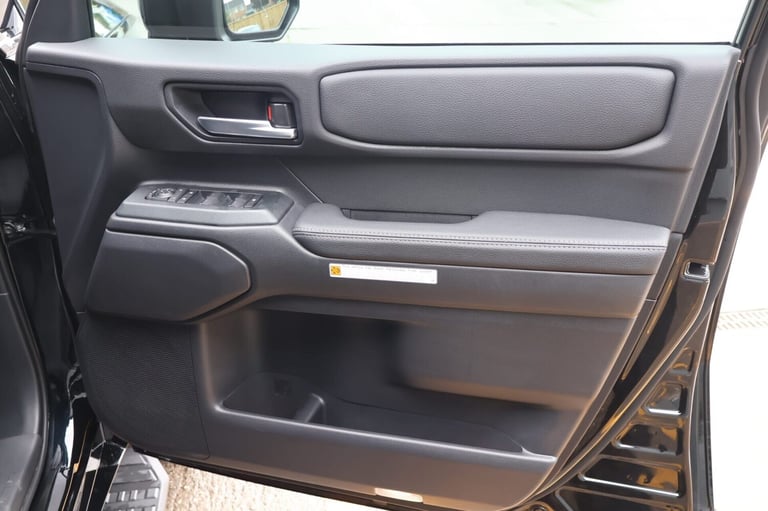 2025 Toyota Land Cruiser BRAND NEW COMMERCIAL REAR PRIVACY GLASS Hi GLOSS FINISH  MUD TERRAIN TYR...