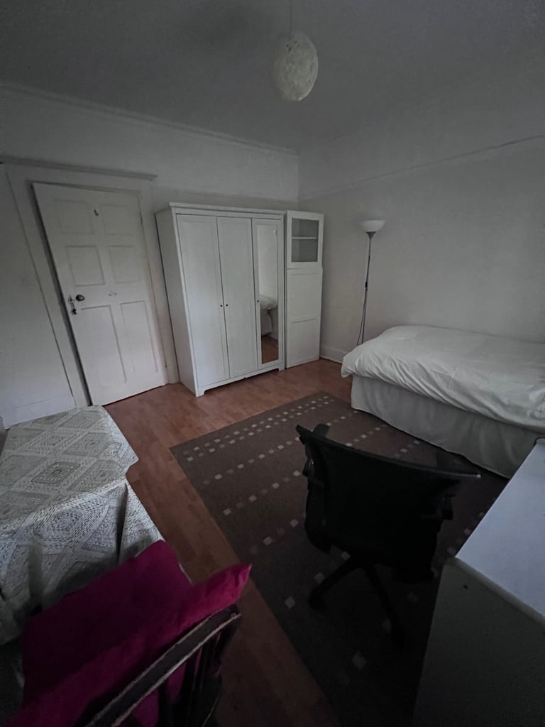 Large double room to rent in Charminster, Bournemouth