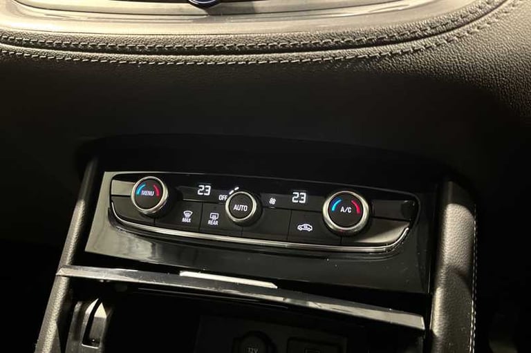 2019 Vauxhall Grandland X 1.2 Turbo GPF Sport Nav SUV 5dr Petrol Manual Euro 6 (s/s) (130 ps) SUV...