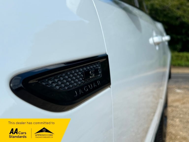 Jaguar E-PACE R-DYNAMIC S AUTOMATIC
