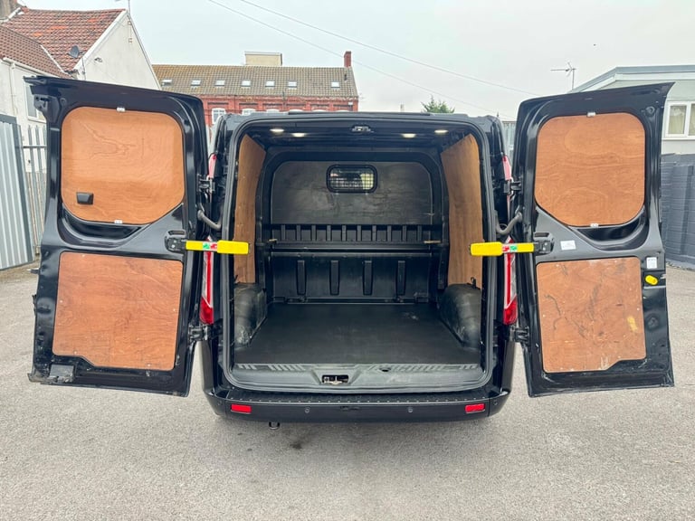 2022 Ford Transit Custom 2.0 EcoBlue 130ps Low Roof D/Cab Limited Van PANEL VAN DIESEL Manual