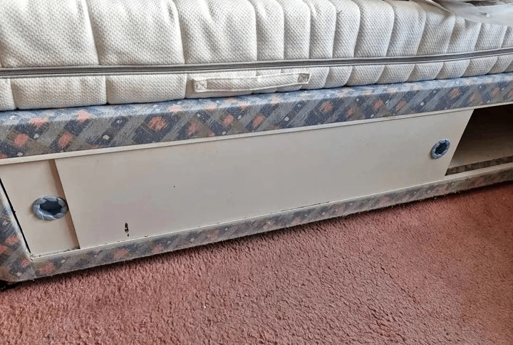 image for Single divan bed with storage and mattress+DELIVERY 