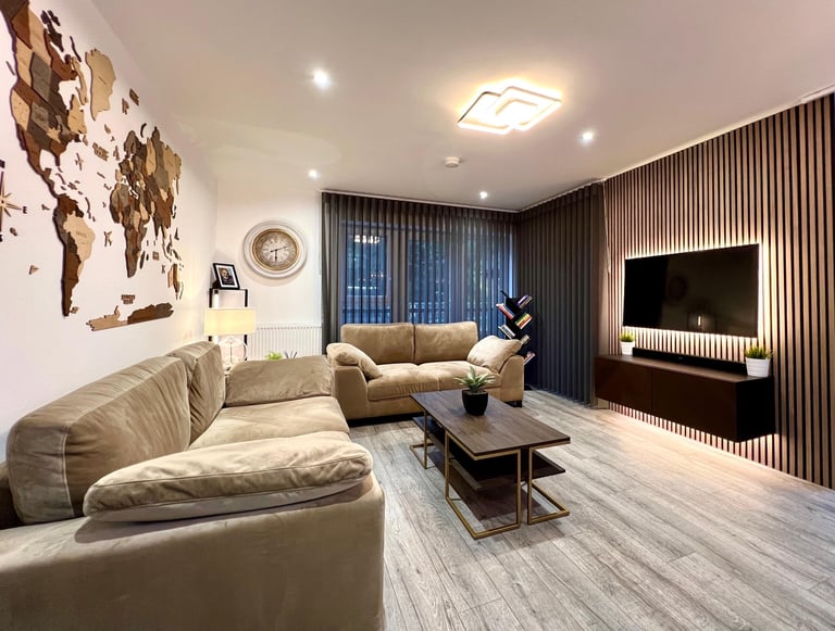 Double Room with Private Bathroom (Shared )