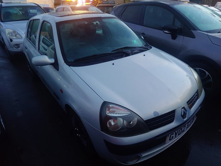 2002 Renault Clio 1.4 Expression + Hatchback 5dr Petrol Automatic (174 g/km  98
