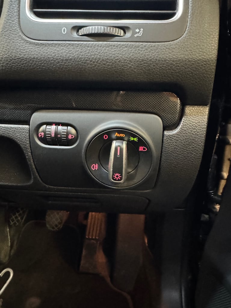 Volkswagen, GOLF, Hatchback, 2012, Manual, 1390 (cc), 5 doors