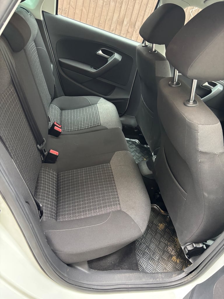 Volkswagen, POLO, Hatchback, 2016, Manual, 1422 (cc), 5 doors