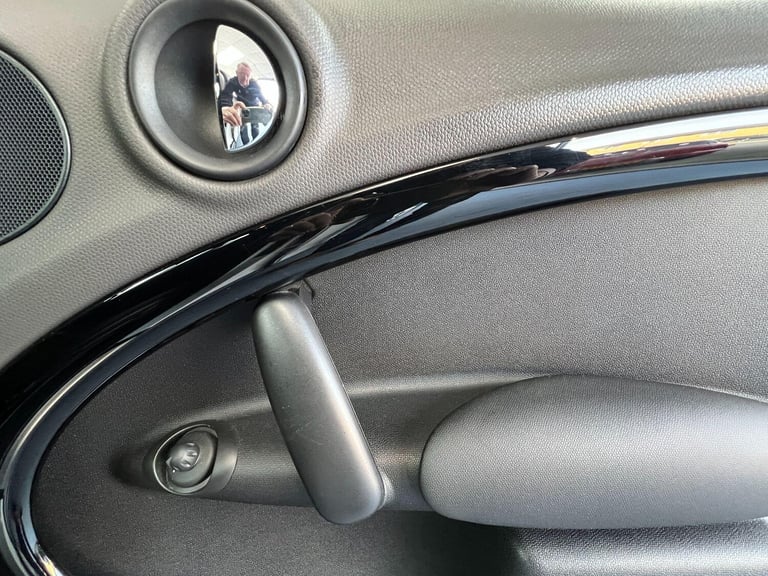 2011 MINI Countryman 1.6 Cooper Euro 5 (s/s) 5dr HATCHBACK Petrol Manual