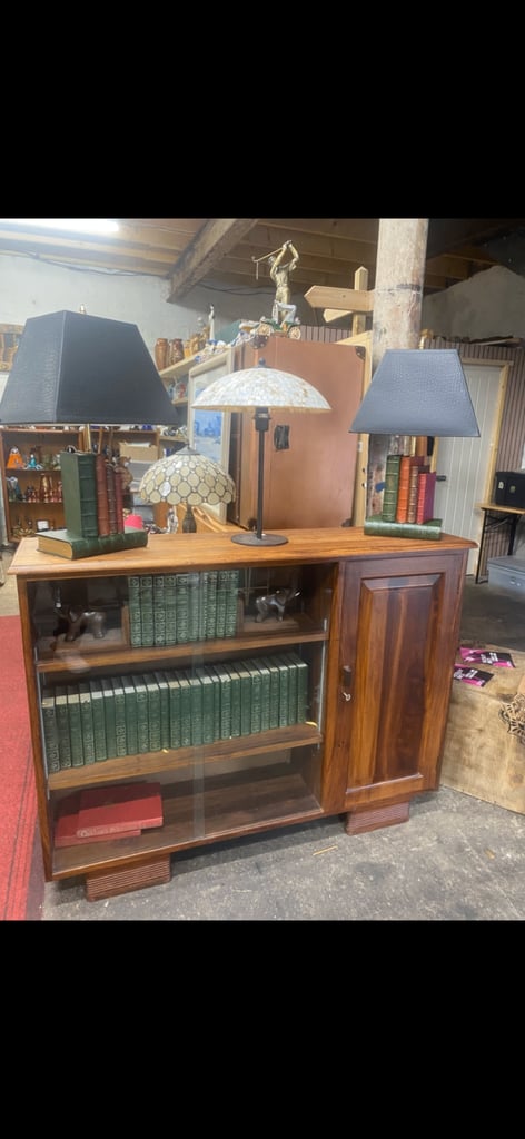 Genuine sea shell lamp 