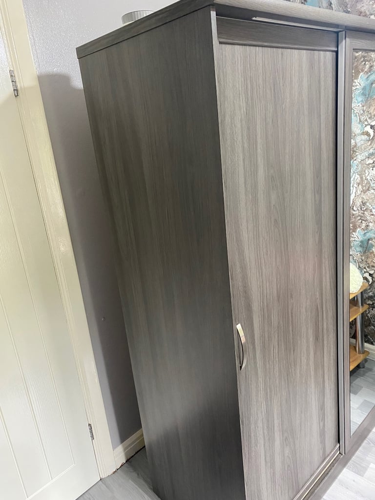 Camberley 2 Sliding Door Mirrored Wardrobe - Dark Oak Effect