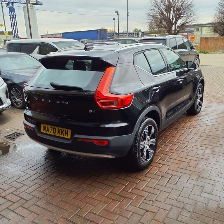 2020 70 VOLVO XC40 2.0 B4 INSCRIPTION MHEV 5D 195 BHP