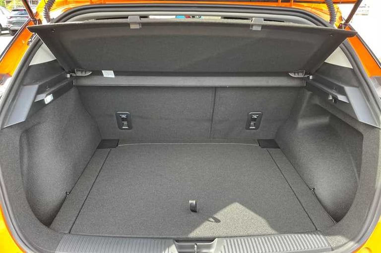 2025 MG MG4 64kWh Trophy Long Range Hatchback 5dr Electric Auto (203 ps) Hatchback Electric Autom...