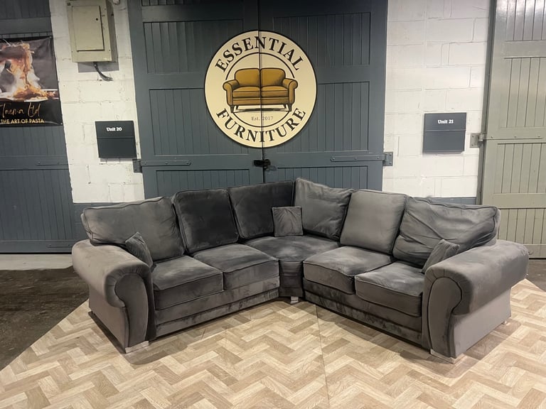 image for High quality grey L shape sofa, FREE DELIVERY 