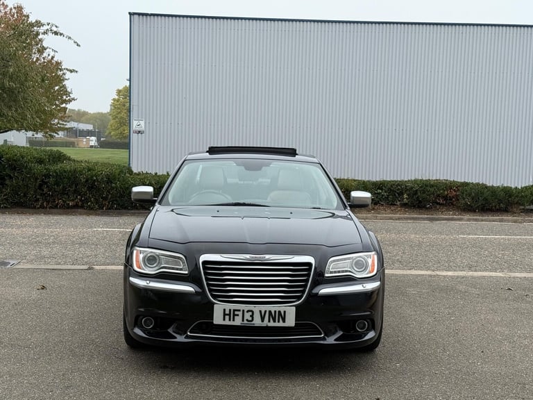 2013 Chrysler 300C 3.0 CRD V6 Executive Auto Euro 5 4dr SALOON Diesel Automatic
