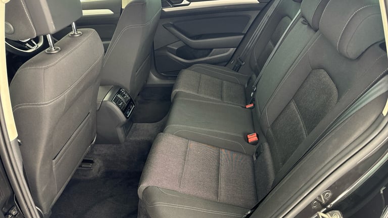 2019 Volkswagen Passat Se Business Tsi Evo Dsg Estate Petrol Automatic