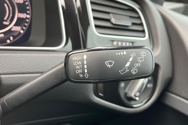 2019 Volkswagen Golf 2.0 TSI R Hatchback 5dr Petrol DSG 4Motion Euro 6 (s/s) (300 ps) Automatic H...