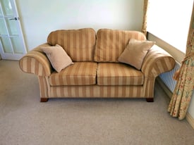 3 piece suite Peter Guild 2x Sofa + armchair