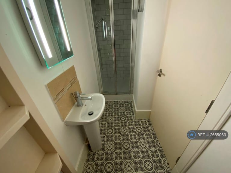 3 bedroom flat in Newarke Street, Leicester, LE1 (3 bed) (#2665089)