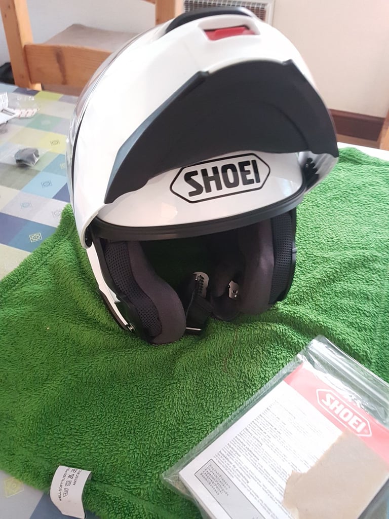 Shoei Neotec 2 helmet White, lifting front size medium