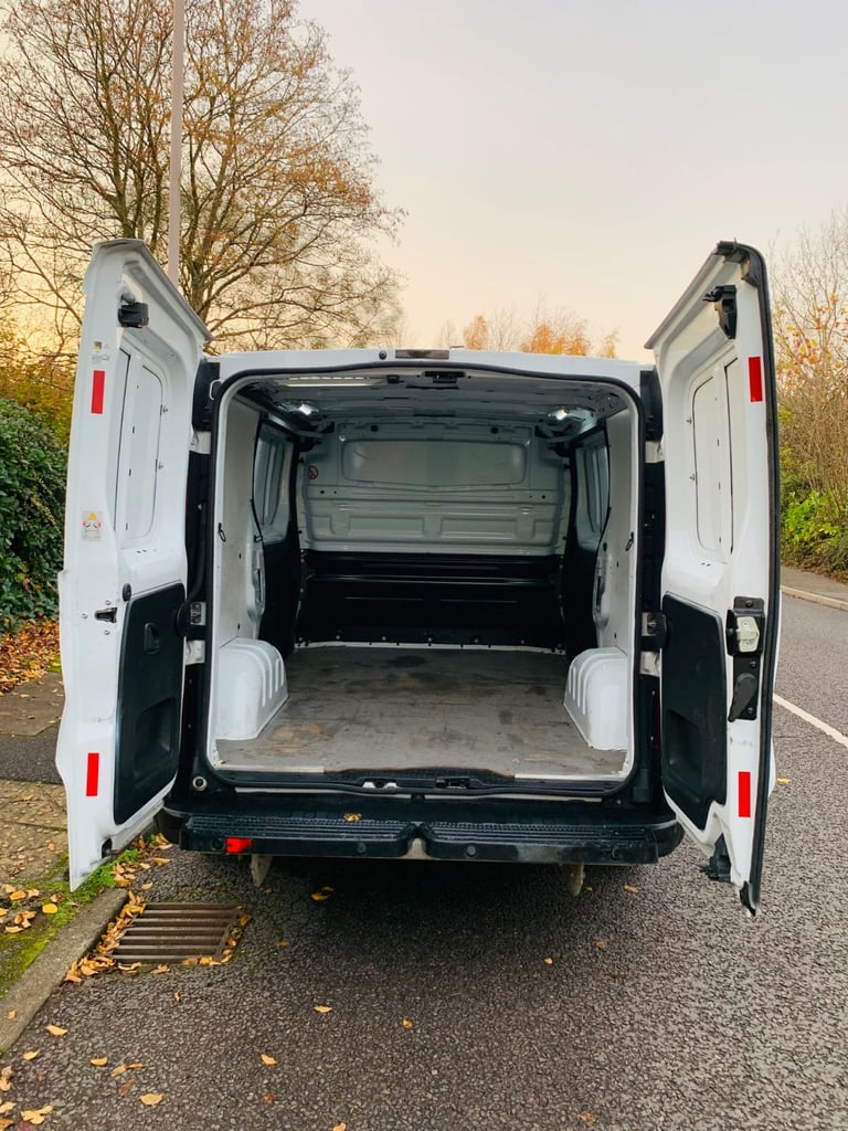 2014 1.6 CDTI EX BT VAUXHALL VIVARO VAN LOW 113000 MILES MOT till 8/2026 TRAFIC NV300 NO VAT