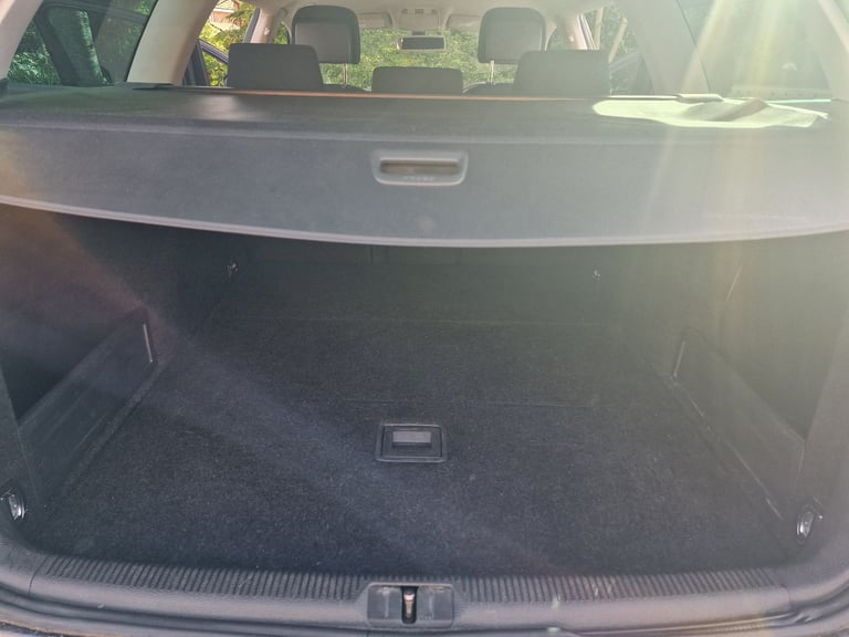 Volkswagen, PASSAT, Estate, 2011, Manual, 1968 (cc), 5 doors