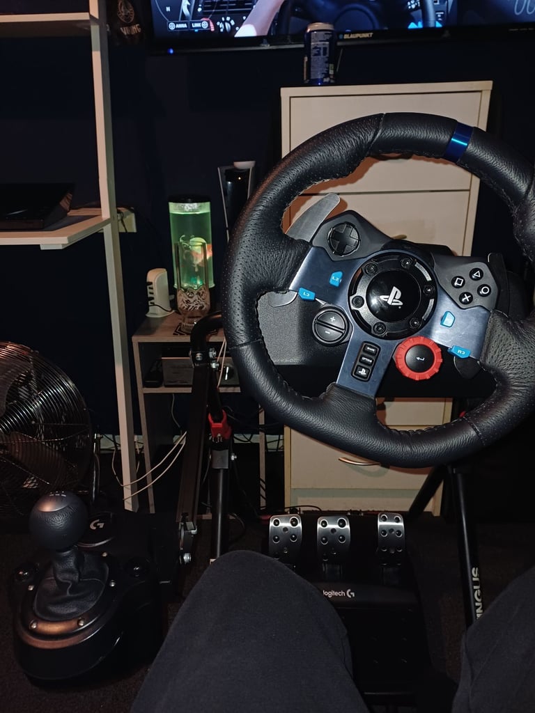 Logitech g29 wheel and pedals with shifter