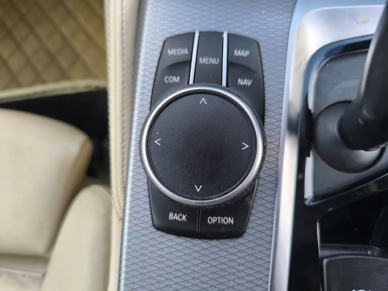 2020 BMW 5 Series 2.0 Diesel Hybrid PCO Ready 520d MHT M Sport 5 Seats 4dr Euro 6 ULEZ Free SALOO...
