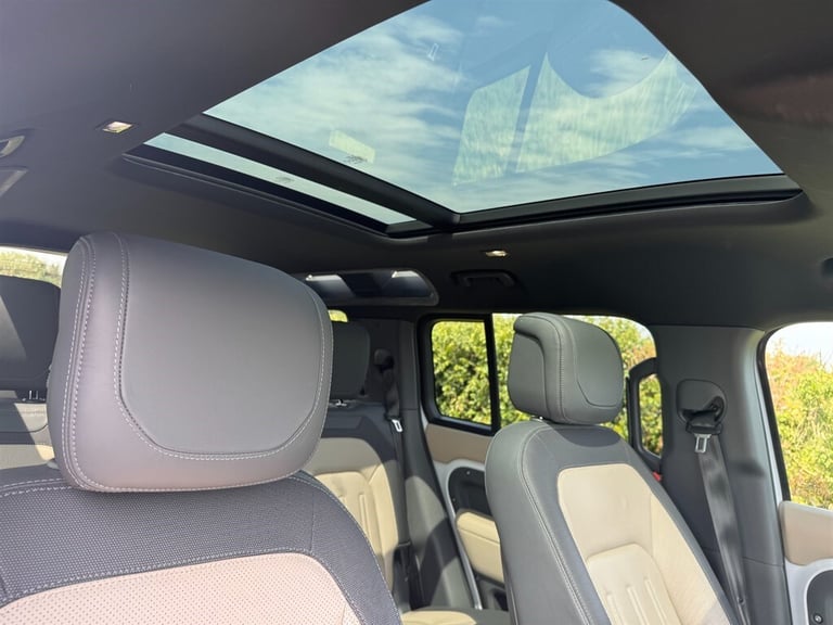 2021 Land Rover Defender 110 X-DYNAMIC HSE D300 7 SEATS WITH HAWKE CONVERSION SUV Diesel Automatic