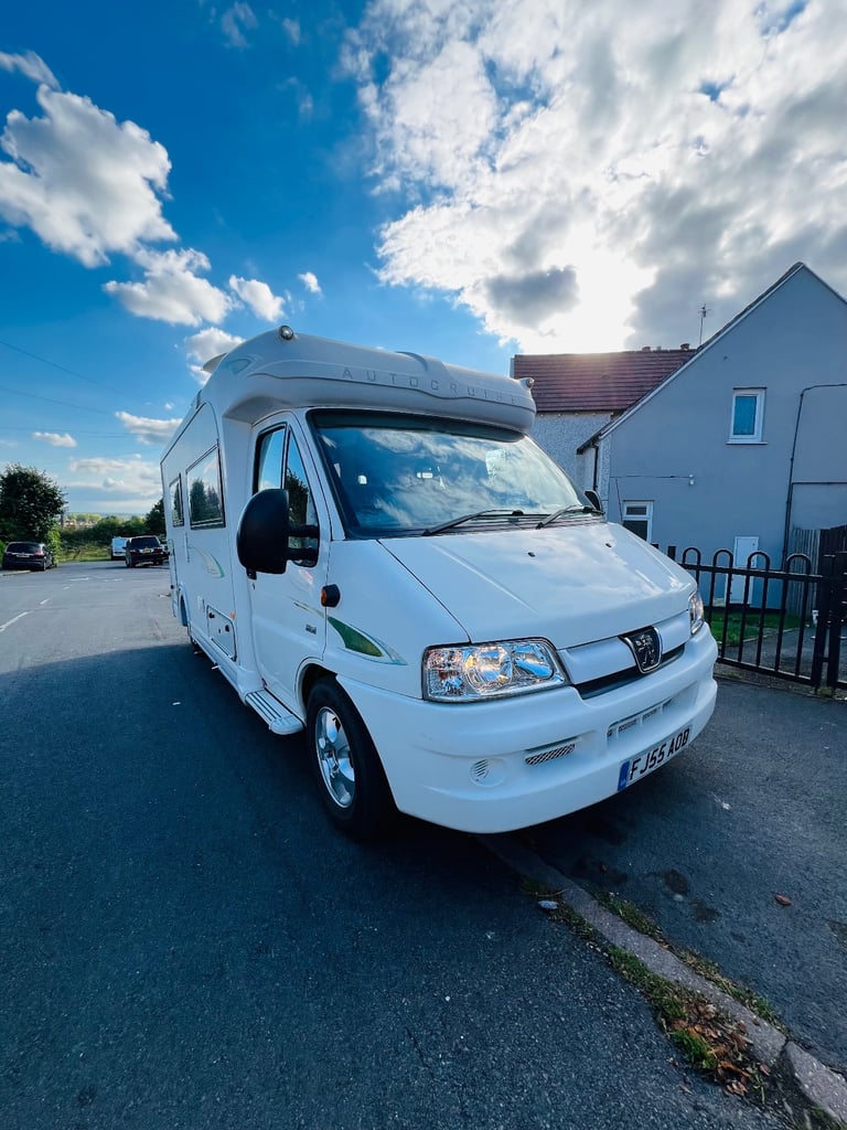 Autocrusie starburst 2005 motorhome