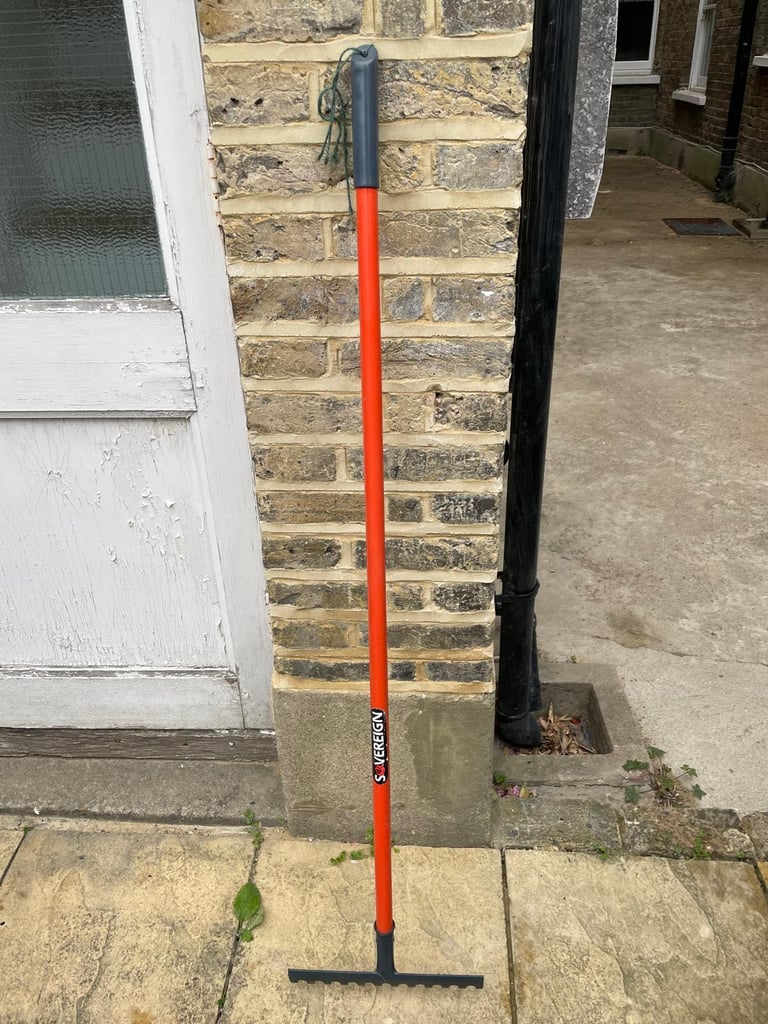 Shovel, rake, border fork 
