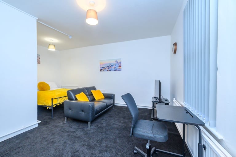 Long term stays Free parking Broadgreen Liverpool