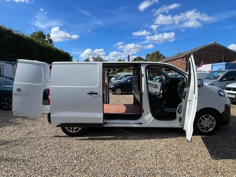 2021 Vauxhall Vivaro 1.5 Turbo D 2700 Dynamic L1 H1 Euro 6 (s/s) 6dr PANEL VAN Diesel Manual