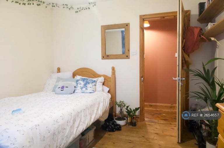 7 bedroom house in De Hague Road, Norwich, NR4 (7 bed) (#2654657)