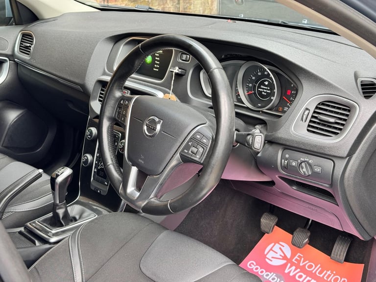 2016 Volvo V40 2.0 D2 Momentum Nav Plus Euro 6 (s/s) 5dr HATCHBACK Diesel Manual