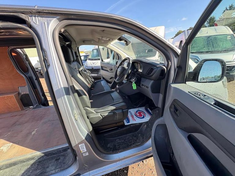2021 Vauxhall Vivaro 2700 1.5d 100PS Sportive H1 Van PANEL VAN DIESEL Manual