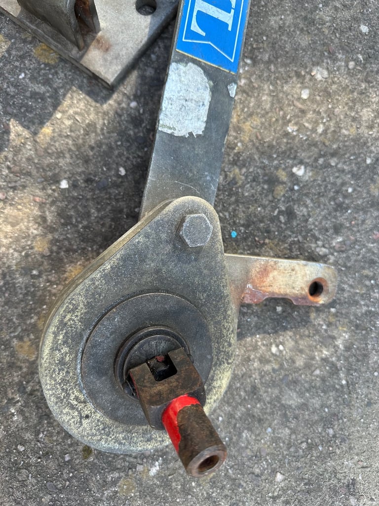 Mowbray xl towing stabiliser bar for caravan / trailer