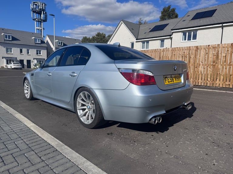 BMW, M5, Saloon, 2006, Semi-Auto, 4999 (cc), 4 doors