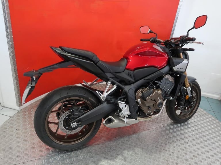 Brand new Honda CB650R E-Clutch