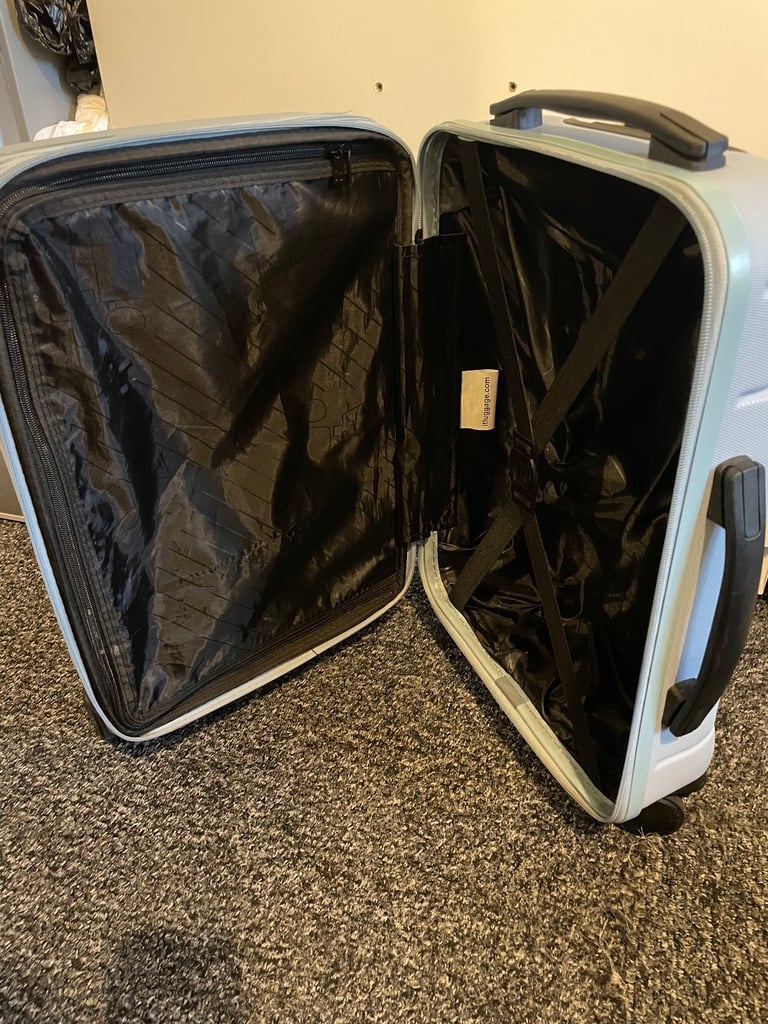 IT Textured Hardcase Luggage Trolley Bag 