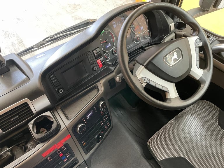 MAN TGS 24.430 LX *EURO 6* 6X2 PET REGS TRACTOR UNIT - 2019 - DK69 XZM