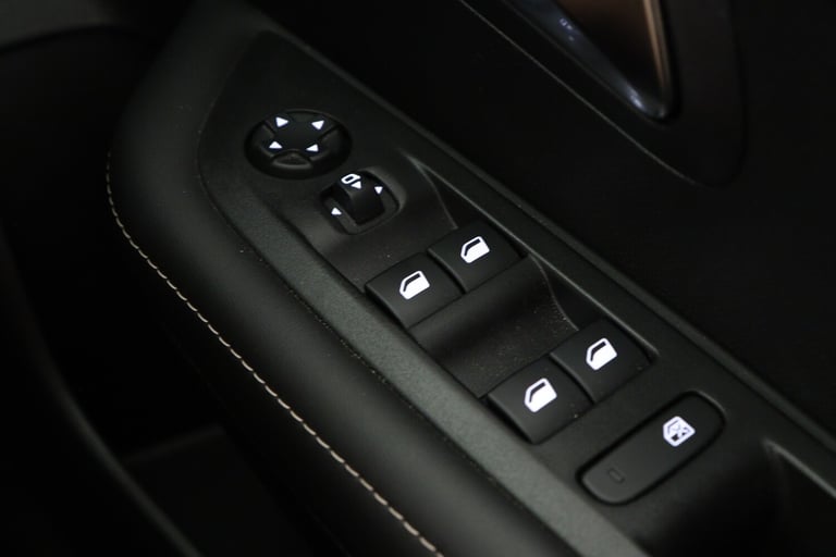 2024 Peugeot 208 1.2 PureTech 100 Allure 5dr Hatchback Petrol Manual