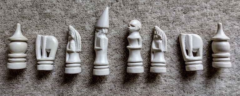 Chess set – African, soap stone chess set, 30cm diameter.   