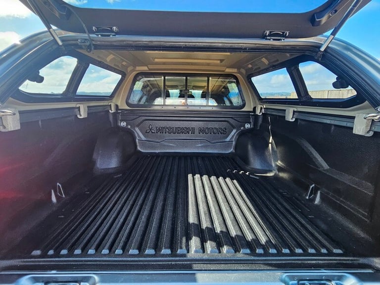 Mitsubishi L200 DI-D CHALLENGER DCB