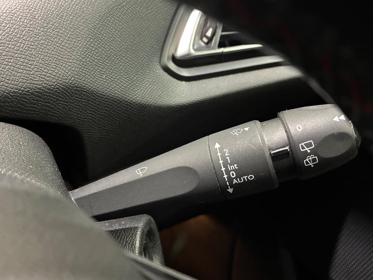 2017 Peugeot 308 1.6 BlueHDi 120 GT Line 5dr EAT6 ESTATE DIESEL Automatic