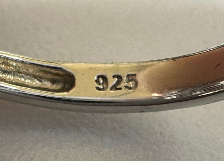 💥SILVER AFRICAN RUBY & DIAMOND RING - SIZE ‘S’ - £30 - COLLECT B26 QUOTE:S1602💥 