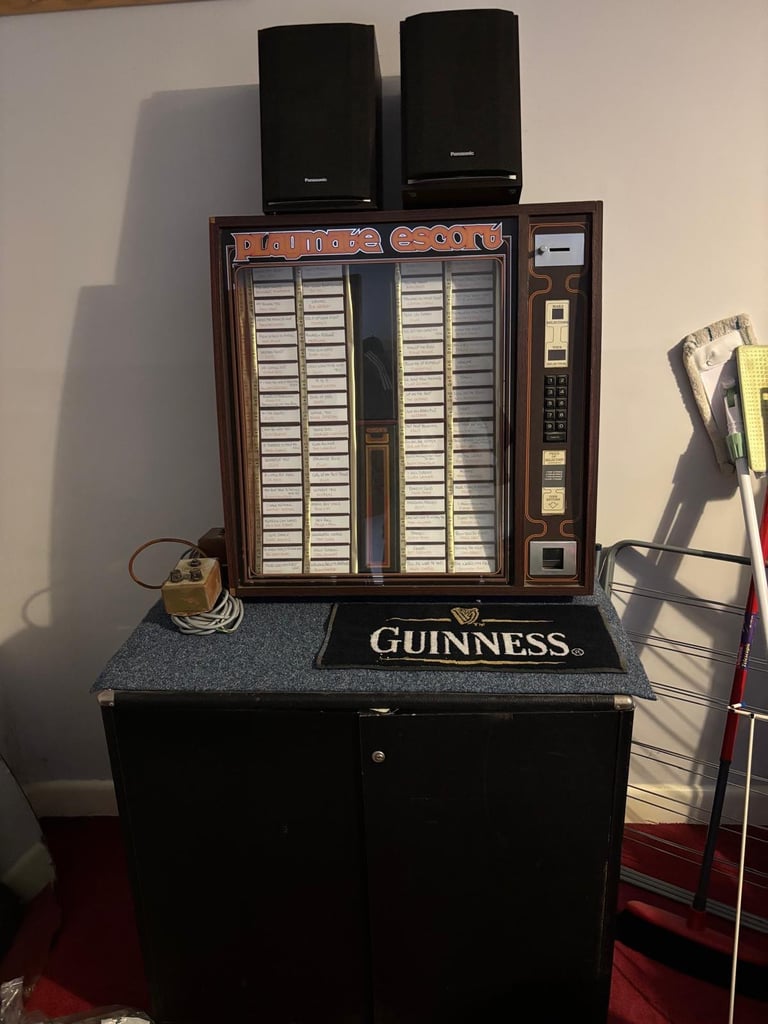 Jukebox Playmate Escort 