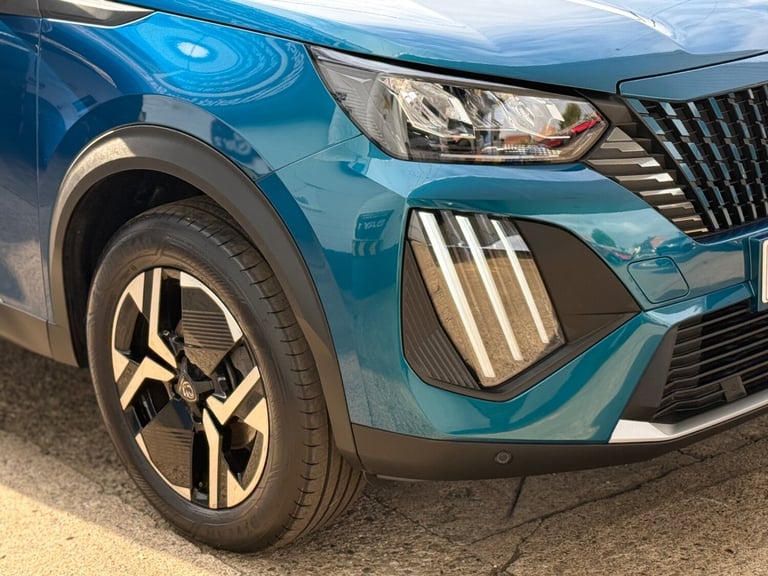 2025 Peugeot 2008 1.2 PureTech Allure 5dr ONLY 710 MILES, MAY 2028 WARRANTY,  HATCHBACK Petrol Ma...