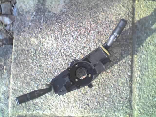 Breaking Silver Peugeot 206 2.0 HDi 2000 - LIGHT & WIPER SWITCH ASSEMBLY - USED